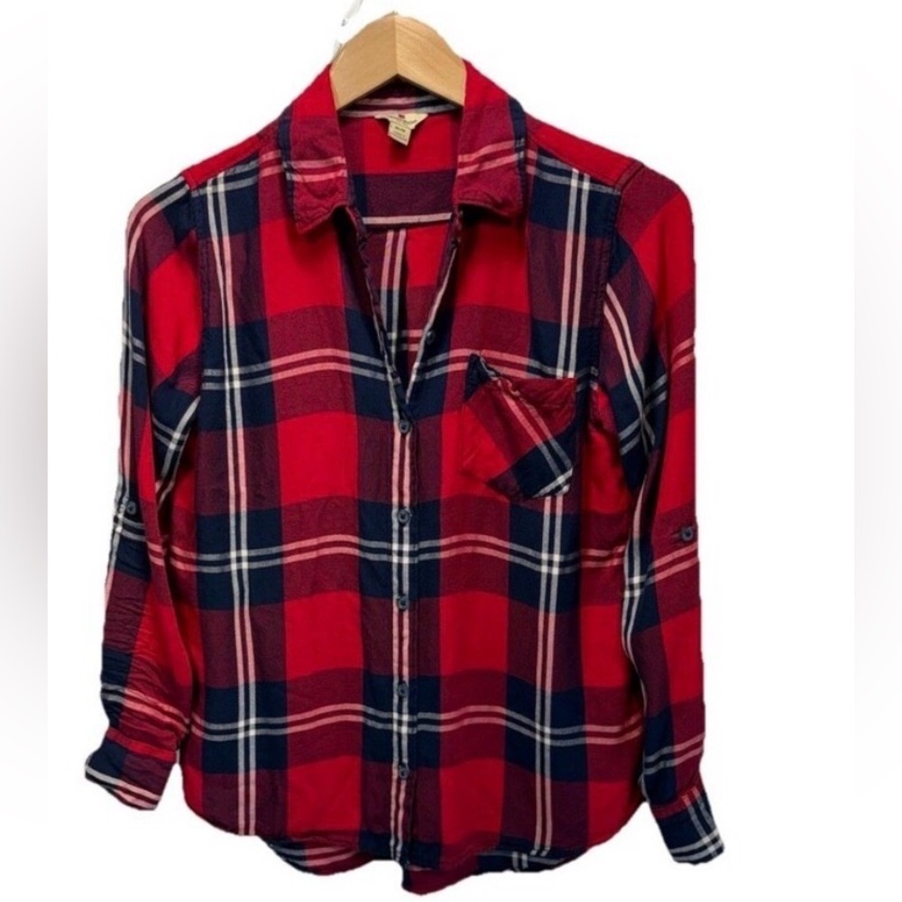 Woolrich Women's Medium Red Plaid Rayon Button Shirt Roll Tab Sleeve Casual